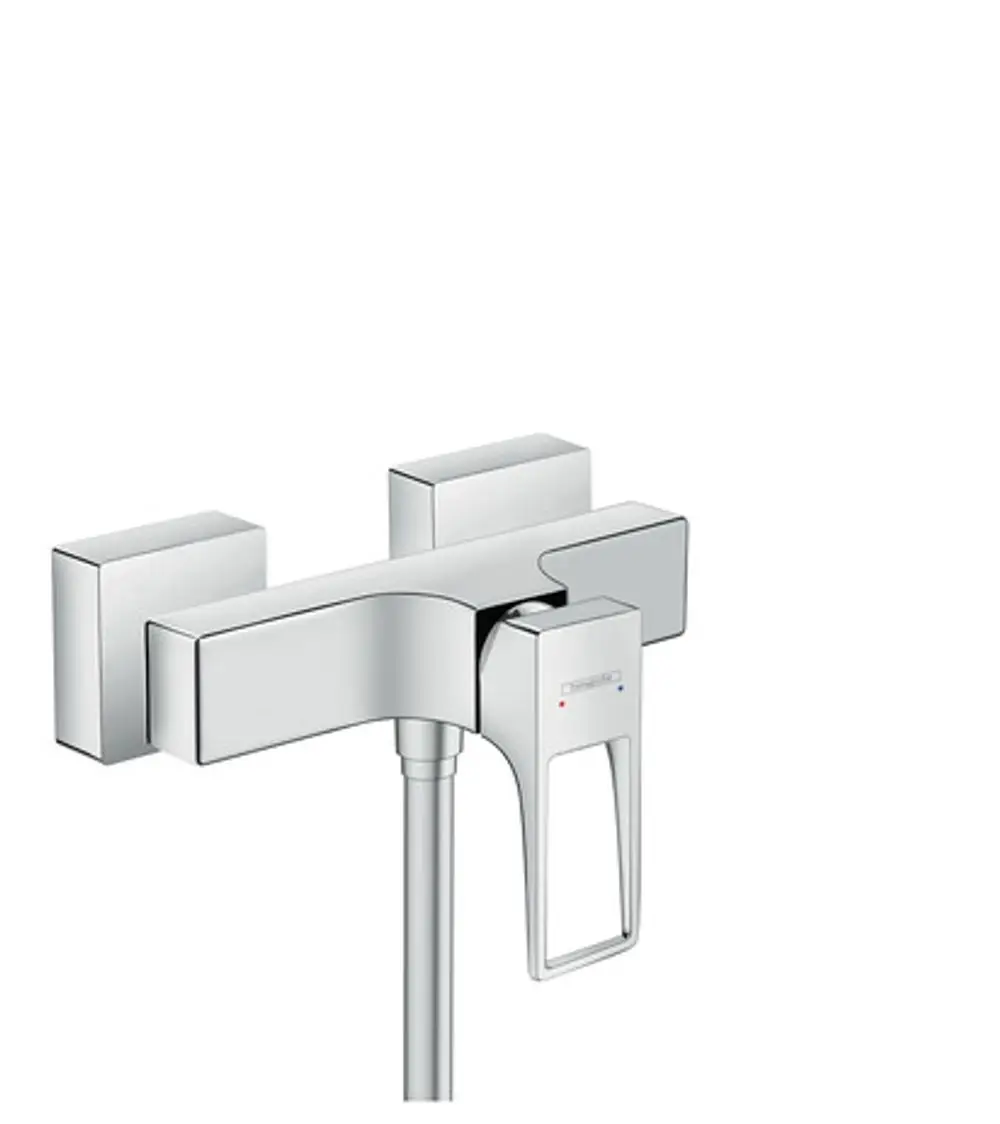 Hansgrohe Einhebel-Brausemischer in Chrom, mit Bügelgriff, montiert auf der Wand. Schlichte, funktionale Form mit zwei Bedienelementen für Warm- und Kaltwasser.